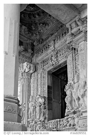 Entrance porch (ardhamandapa), Parsvanatha temple, Eastern Group. Khajuraho, Madhya Pradesh, India (black and white)