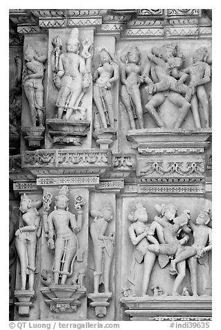 Apsaras and mithunas, Kadariya-Mahadeva temple. Khajuraho, Madhya Pradesh, India
