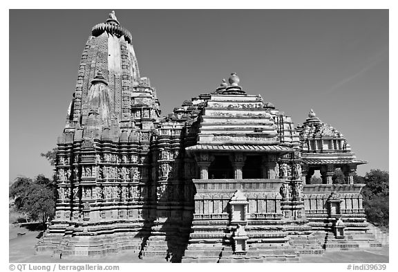 Devi Jagadamba temple seen from the front. Khajuraho, Madhya Pradesh, India (black and white)