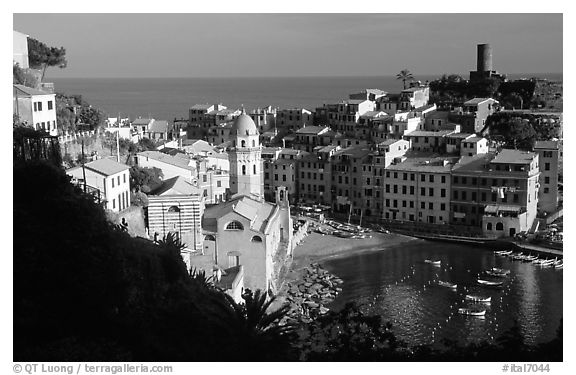 Harbor and Castello Doria (11th century), late afternoon, Vernazza. Cinque Terre, Liguria, Italy (black and white)