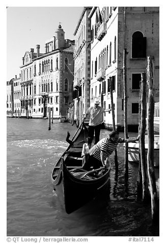 Traghetto crossing. Venice, Veneto, Italy