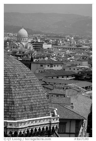The city, with Dome by Brunelleschi in the foreground. Florence, Tuscany, Italy (black and white)