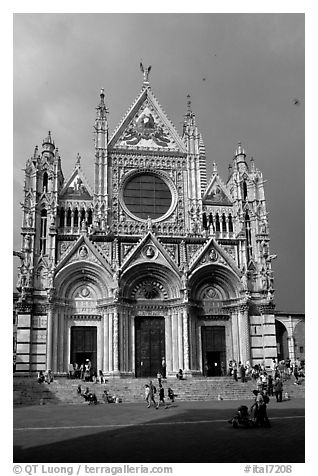 Facade of the Duomo, afternoon. Siena, Tuscany, Italy (black and white)