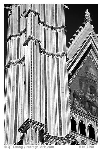 Facade detail of the Cathedral (Duomo). Orvieto, Umbria (black and white)