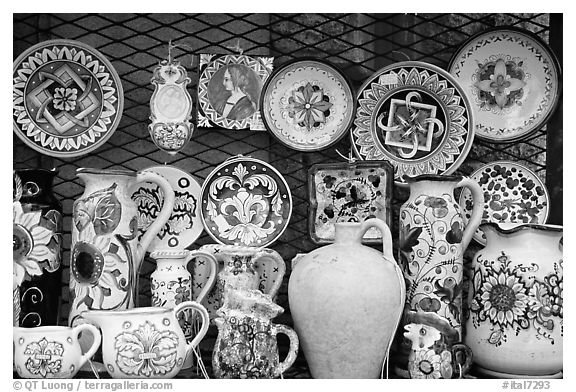 Assortment of ceramic pieces for sale. Orvieto, Umbria (black and white)