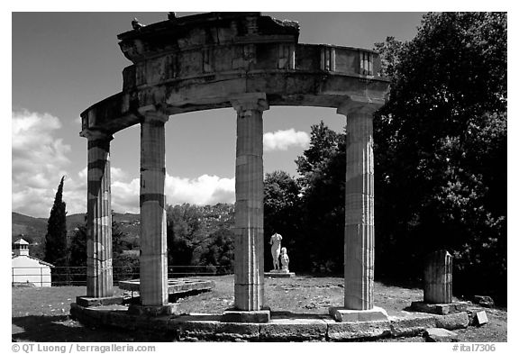 Columns of the small temple of Venus, Villa Hadriana. Tivoli, Lazio, Italy (black and white)