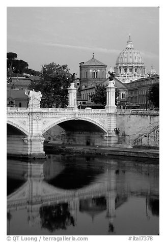 Ponte Sant'Angelo and Basilica San Pietro, sunrise. Vatican City (black and white)