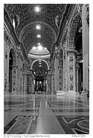 Inside  Basilica San Pietro. Vatican City (black and white)