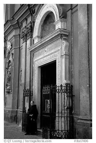 Chiesa di Sant' Angelo a Nilo. Naples, Campania, Italy (black and white)