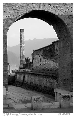 Archway and column. Pompeii, Campania, Italy (black and white)