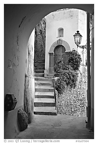 Arch and stairs, Positano. Amalfi Coast, Campania, Italy (black and white)