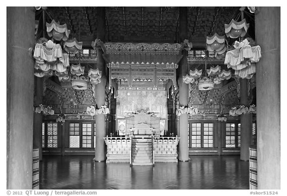 Throne room, Changdeokgung Palace. Seoul, South Korea