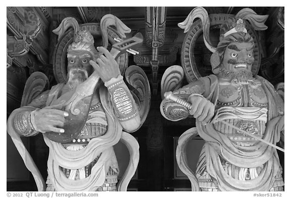 Painted wooden statues, Bulguk-sa. Gyeongju, South Korea (black and white)