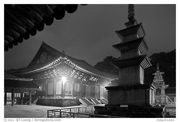 Seokgatap, Dabotap, and Daeungjeon at night, Bulguksa. Gyeongju, South Korea (black and white)