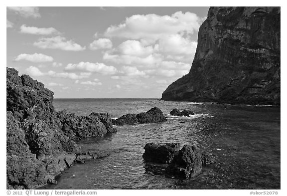 Sea cliffs, Seongsang Ilchulbong. Jeju Island, South Korea