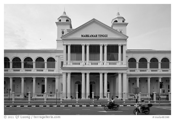 Mahkamah Tinggi colonial-style supreme court. George Town, Penang, Malaysia