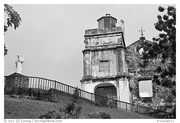 St Francis Xavier statue and St Paul Church. Malacca City, Malaysia