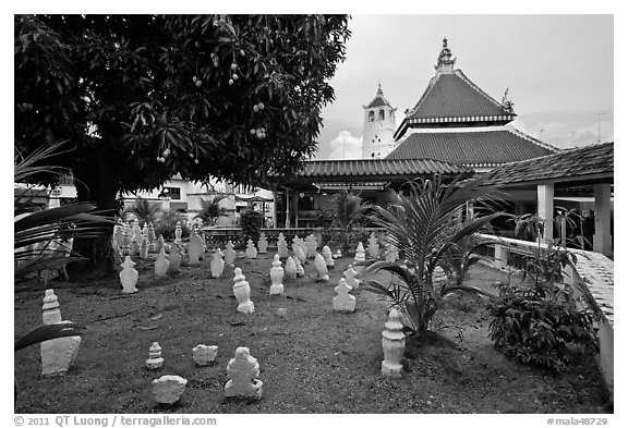 Cemetery and Masjid Kampung Hulu, oldest functioning mosque in Malaysia (1728). Malacca City, Malaysia