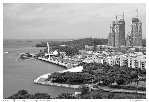 Marina, Keppel Bay. Singapore (black and white)