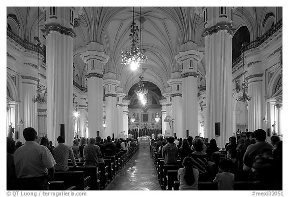 Evening mass in the Cathedral. Guadalajara, Jalisco, Mexico
