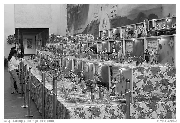 Exhibit showing scenes from the bible, Tlaquepaque. Jalisco, Mexico (black and white)
