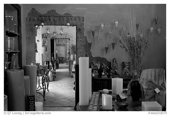 Art gallery, Tlaquepaque. Jalisco, Mexico (black and white)