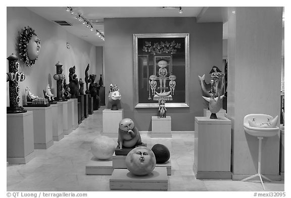 Art gallery featuring works by Bustamante, Tlaquepaque. Jalisco, Mexico
