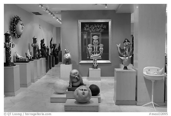 Art gallery featuring works by Bustamante, Tlaquepaque. Jalisco, Mexico