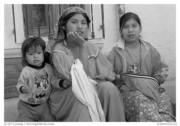 Woman in tradtional costume and girls, Tonala. Jalisco, Mexico (black and white)