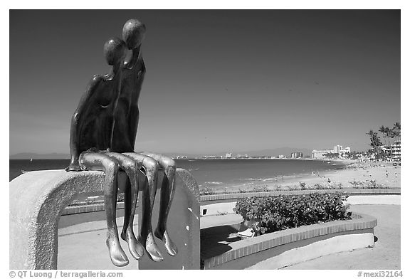 Sculpture called Nostalgia on the seaside walkway, Puerto Vallarta, Jalisco. Jalisco, Mexico