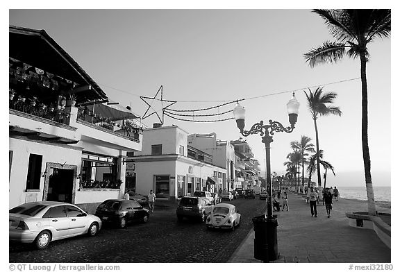 Seaside walkway called the Malecon, Puerto Vallarta, Jalisco. Jalisco, Mexico (black and white)