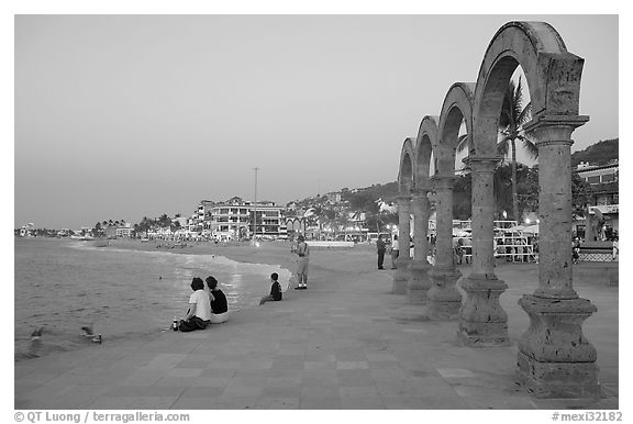 Arches on the Malecon at dusk, Puerto Vallarta, Jalisco. Jalisco, Mexico