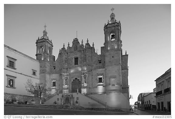 Church Santo Domingo at dawn. Zacatecas, Mexico (black and white)