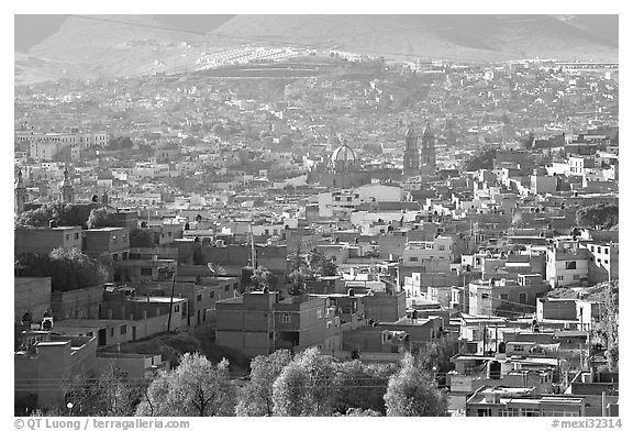 View of the town, morning. Zacatecas, Mexico (black and white)