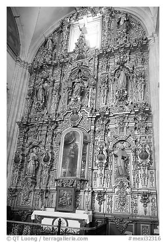 Guilded altar in Church Santo Domingo. Zacatecas, Mexico