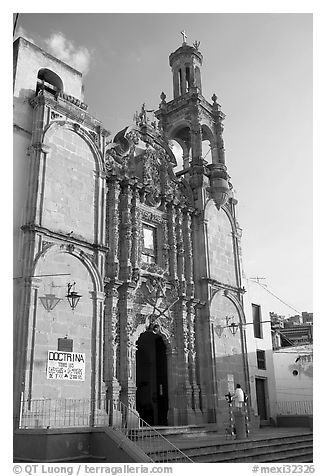 Church, late afternoon. Guanajuato, Mexico (black and white)