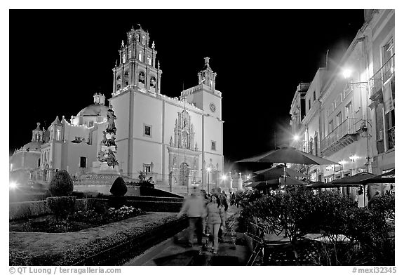 Plaza de la Paz and Basilica de Nuestra Senora de Guanajuato by night. Guanajuato, Mexico (black and white)