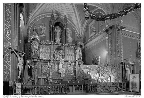 Altar and nativity. Guanajuato, Mexico