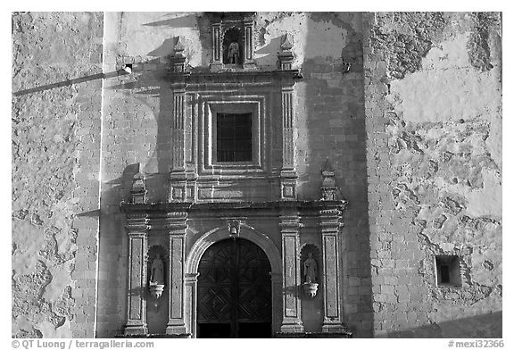 Facade of San Roque church, early morning. Guanajuato, Mexico