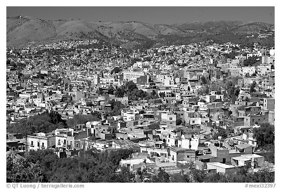 Panoramic view of the city, mid-day. Guanajuato, Mexico