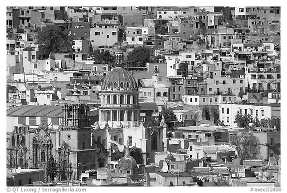 City center from above  with dome of Templo de la Compania de Jesus. Guanajuato, Mexico