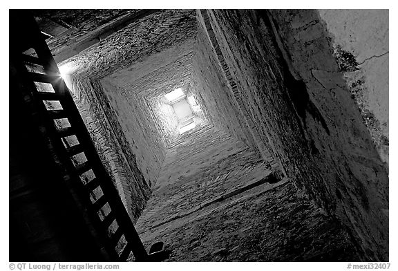 Ventilation chimney of La Valenciana mine. Guanajuato, Mexico (black and white)