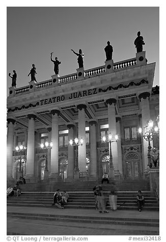 Teatro Juarez at dusk. Guanajuato, Mexico (black and white)