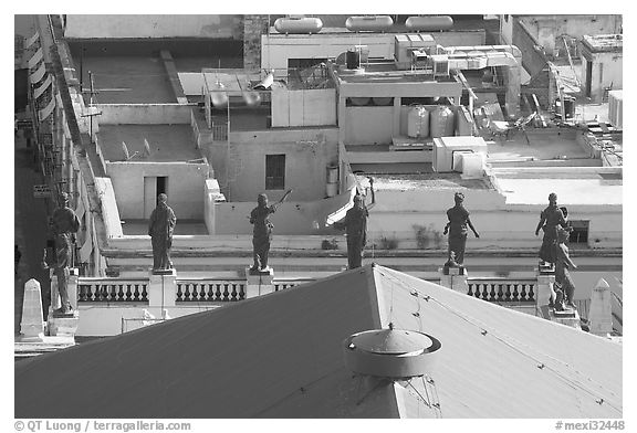 Roof of Teatro Juarez with statues. Guanajuato, Mexico