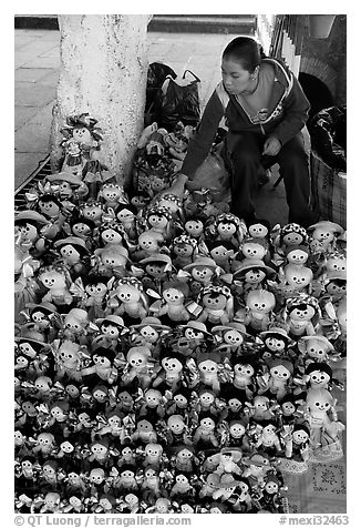 Woman selling Traditional puppets. Guanajuato, Mexico (black and white)