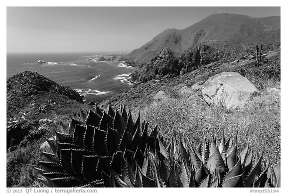 Mountainous Pacific coastline. Baja California, Mexico