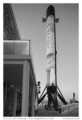 Exhibit 7: Lift-off, USA Pavilion. Expo 2020, Dubai, United Arab Emirates (black and white)