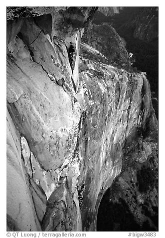 Tom McMillan and Valerio Folco on the last pitch. El Capitan, Yosemite, California