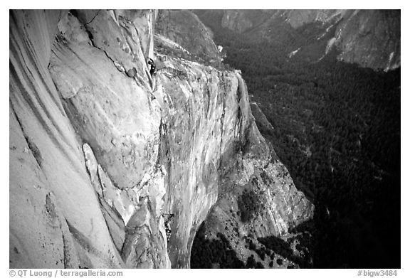 Tom McMillan and Valerio Folco on the last pitch. El Capitan, Yosemite, California