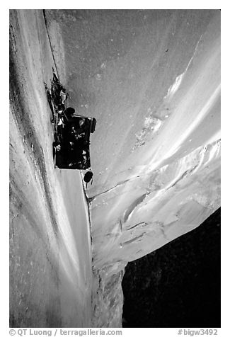 Portaledge bivy on the Dihedral wall. Yosemite, California